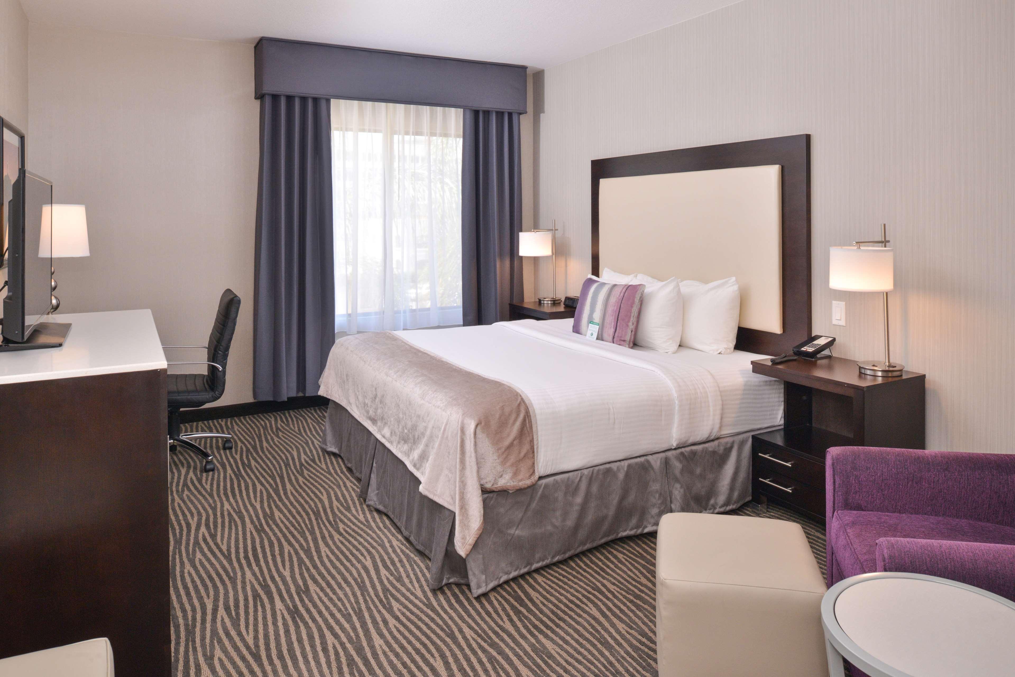 Best Western Plus Hotel At The Convention Center Long Beach Exterior photo